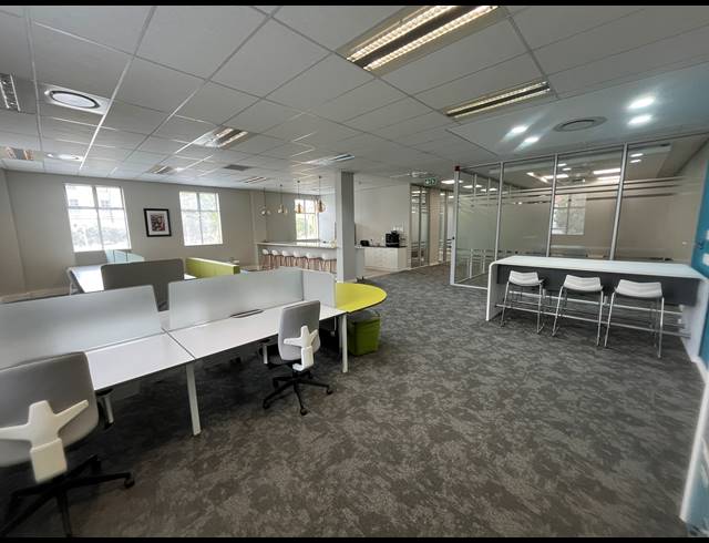 266M² OFFICE TO LET IN CENTURY CITY